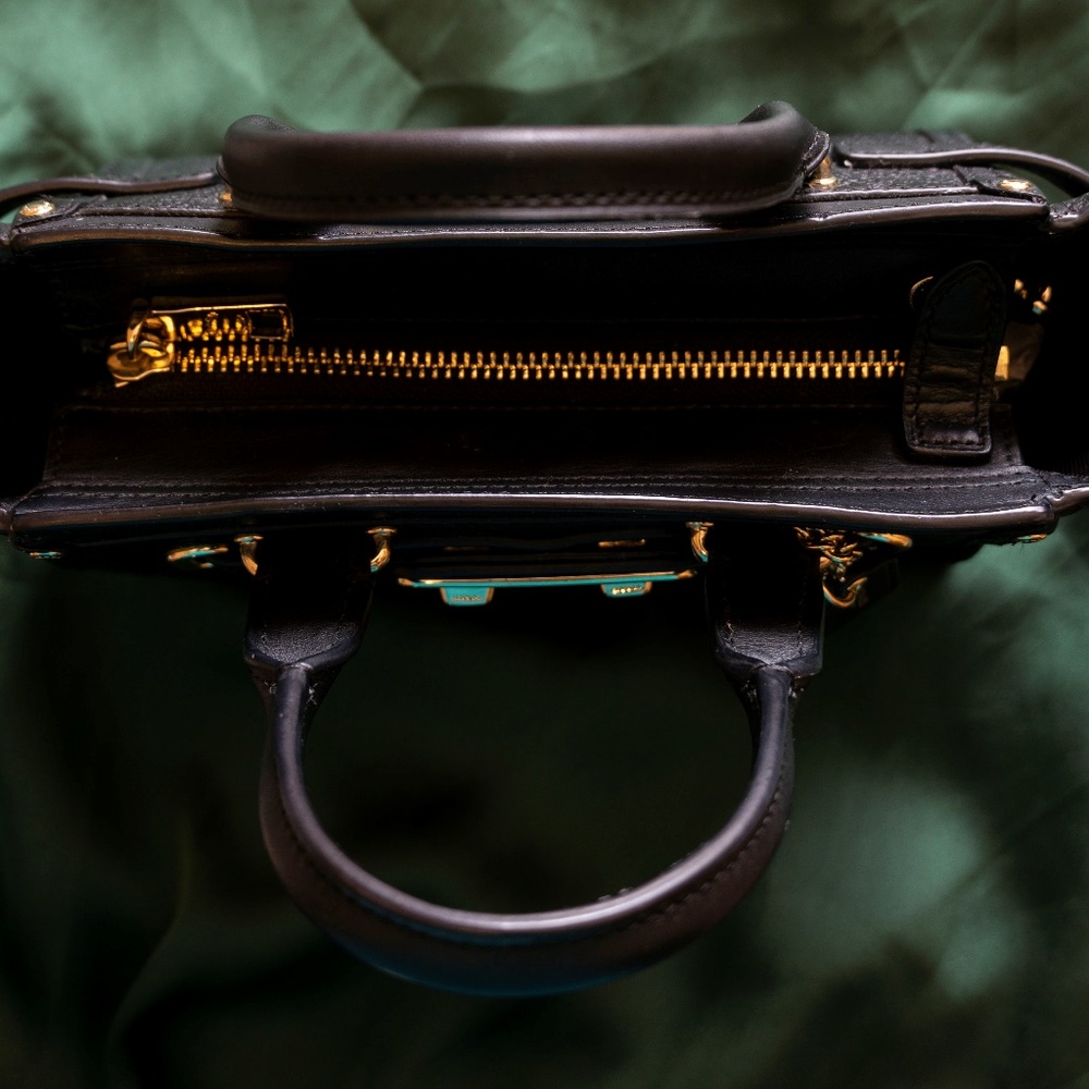 Coach Swagger Pebble Leather Black - Picture 4 of 11